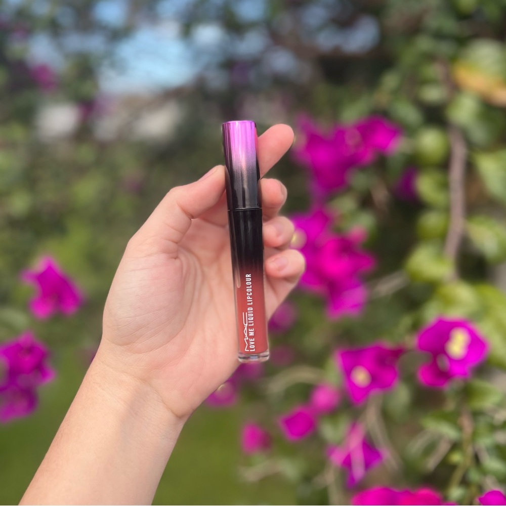 NWOT MAC Cosmetics Love Me Liquid Lipstick • Bated Breath